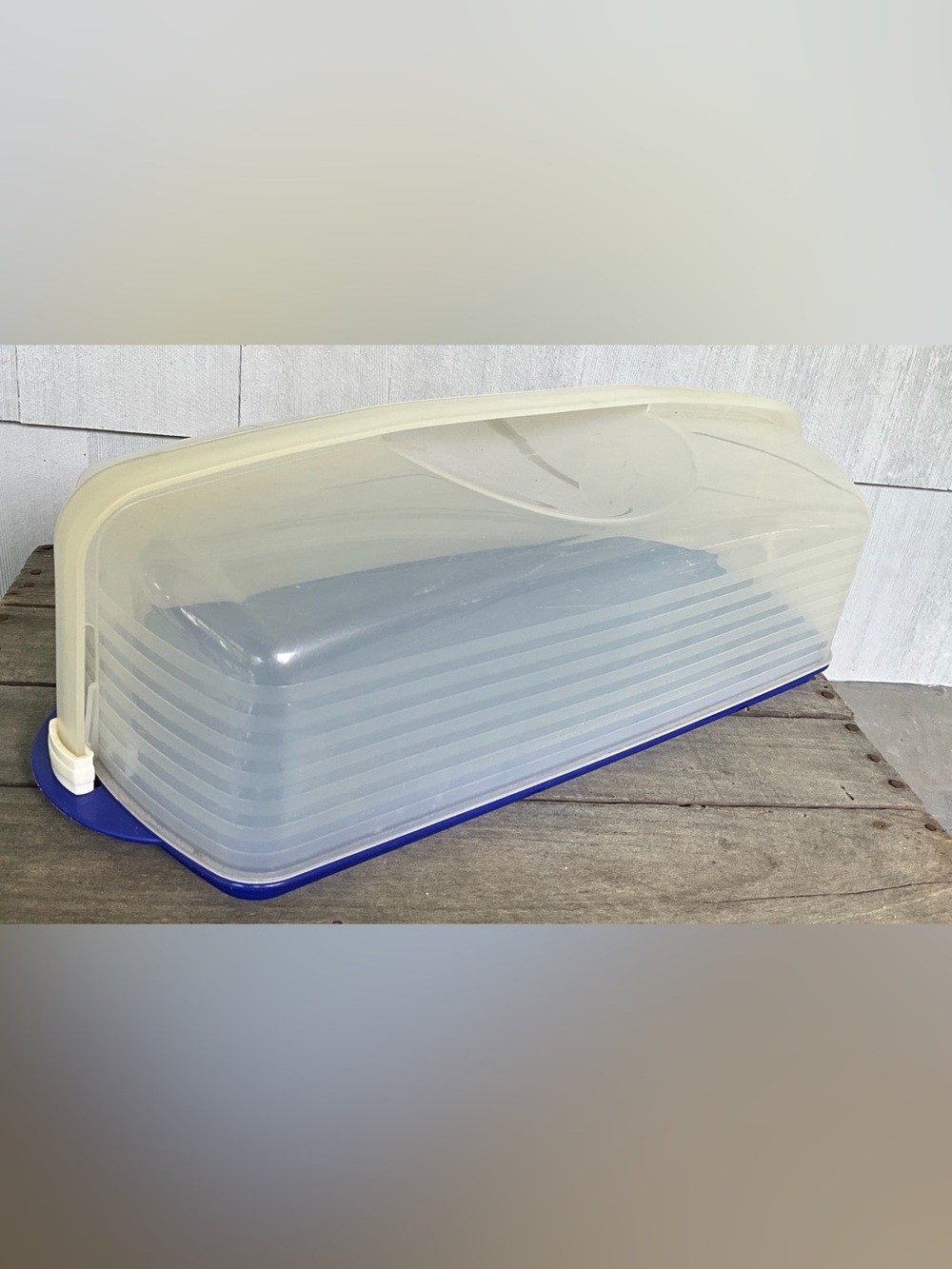Tupperware Bake N Take Rectangular Bread Cake Cupcake Taker Carrier Blue Base